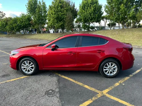 Mazda 3 2.0 Touring
