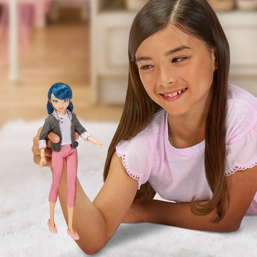 Imagen 4 de 4 de Miraculous Marinette Muñeca