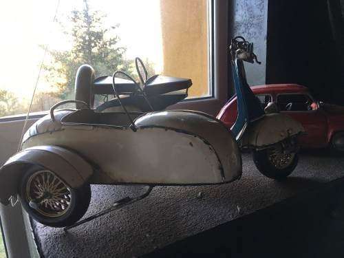 Moto Vespa Antigua Chapa Adorno Con  Sidecar  45cm