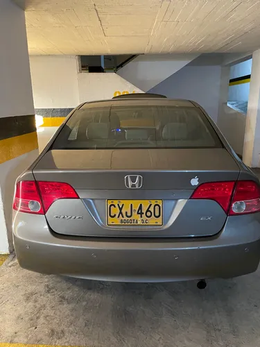 Honda Civic 1.8 Ex 4 p