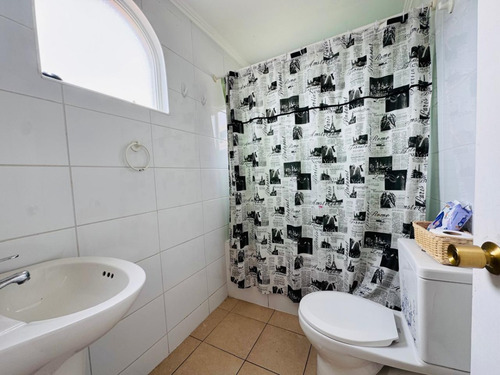 Cómoda Y Amplica Casa En Serena Oriente 5d/3b, Gran Quincho!
