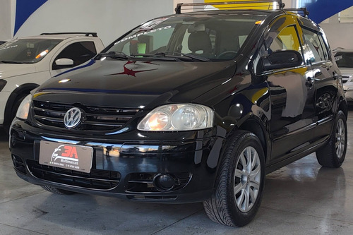 Imagem 3 de 10 de Volkswagen Fox 1.0 Mi Plus 8v Flex 4p Manual