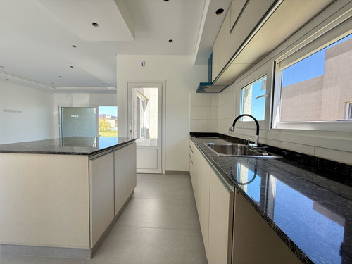 Casa En Una Planta En Venta En Barrio Privado San Felipe, Canning. Oportunidad!!!