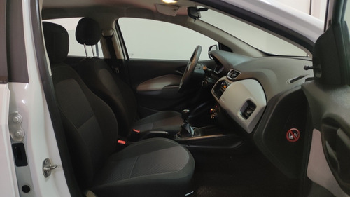Imagen 9 de 12 de Chevrolet Onix 2019 1.4 Joy Ls