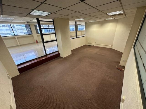 Plaza Polanco, Penthouse De 300m2 Más 30m2 De Un Amplio Balcón Privado, 8 Estacionamientos, Recepción, Sala De Juntas, 4 Privados, Amplia Área Abierta De Trabajo.