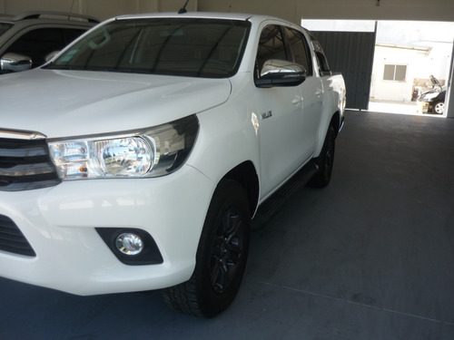 Toyota Hilux 2.8 Cd Srv 177cv 4x4