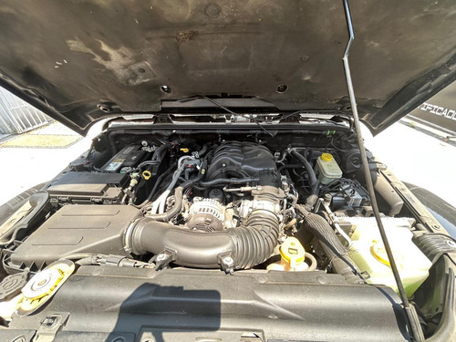 Jeep Wrangler 3.6 3p Sahara V6 4x4 At