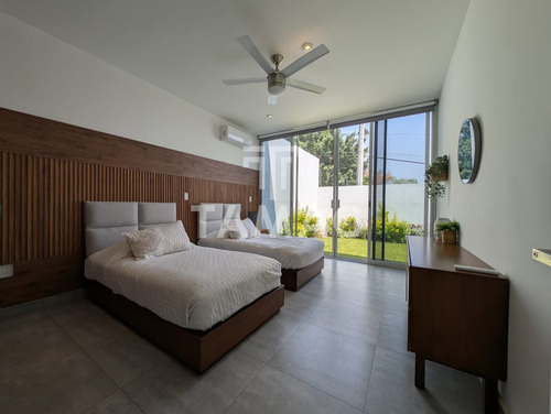 Casa En Venta En Exclusiva Comunidad Cerrada En Burgos Corinto, Temixco