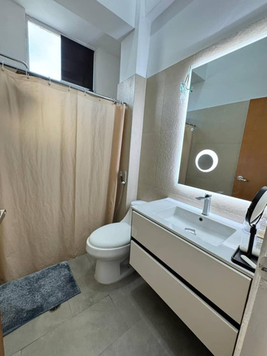 Rp- Touwnhouse En Venta. Residencias Naiguatá, Sector El Manantial