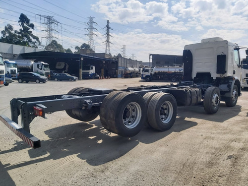 Volvo Vm 260 Bitruck 8x2 2011