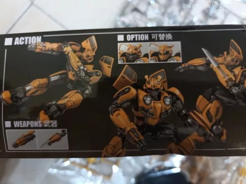Figura De Bumblebee Movie Tranformers Bee Armable Con Base (Reacondicionado)