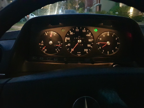 Mercedes Benz 230 E W123