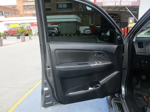 Toyota Fortuner Sr5 4x2 2700cc Mt Aa