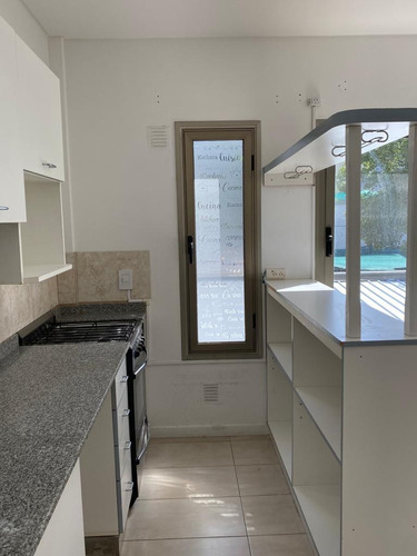 Imagen 3 de 12 de Vendo Departamento 2 Amb. Ramos Mejía Centro Ubicacion Ideal