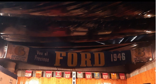 Antiguo Pasacalles Ford. Único 