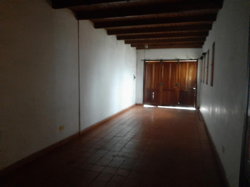 Venta Casa 5 Ambientes Centro De Lujan