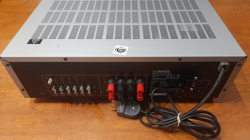 Amplificador Yamaha, Phono, Cd, 2 Aux.- Impecable Plateado 100 W (Usado)