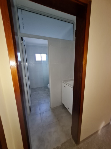 Imagen 23 de 30 de Casa Centrica En Venta En Avellaneda