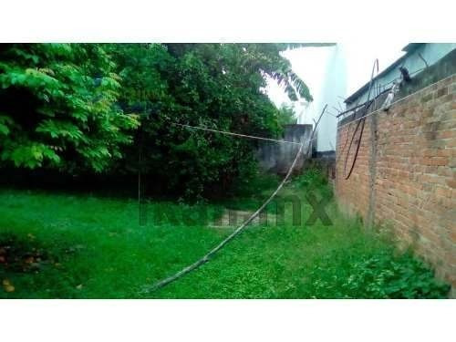 Imagen 2 de 7 de Vendo Terreno En Poza Rica Veracruz 388 M². Ubicado En La Calle Sauce # 801 De La Colonia Chapultepec En La Ciudad De Poza Rica Veracruz, Cuenta Con 20 Metros Por 19.40 Metros De Fondo. Cuenta Con To