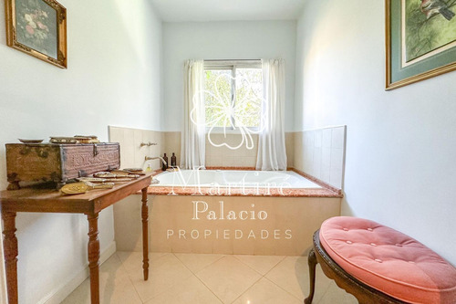 Casa En Venta, 5 Habitaciones, Punta Chica Dentro De Barrio Cerrado