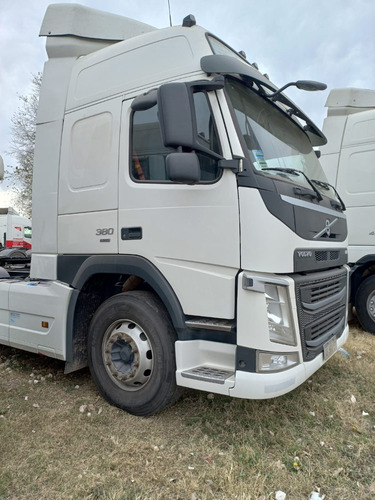 Imagen 5 de 17 de Volvo Fm 380 - 6x2 2017 Tractor-latinacam
