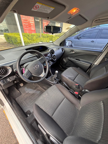 Toyota Etios 1.5 Sedan X