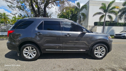 Ford Explorer Xlt Fwd