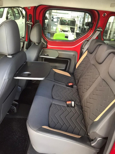 Imagen 14 de 25 de Renault Kangoo Stepway 1.6 5a 0km Anticipo $1.450.000 (lf)