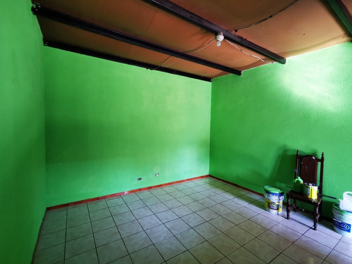 Imagen 4 de 8 de Renta De Casa