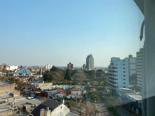 Imagen 4 de 8 de Departamento Céntrico Con Dos Amplios Dormitorios
