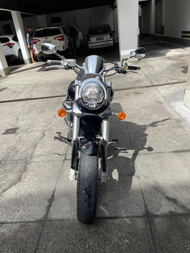 Imagem 3 de 7 de Suzuki Boulevard M800r