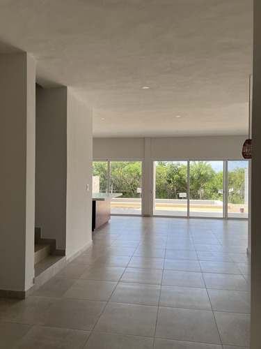 Casa En Venta En Mérida, Vía Costela, Sisal, Yucatán