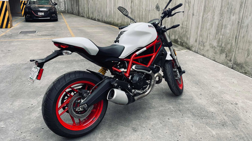 Imagen 3 de 8 de Ducati Monster 797
