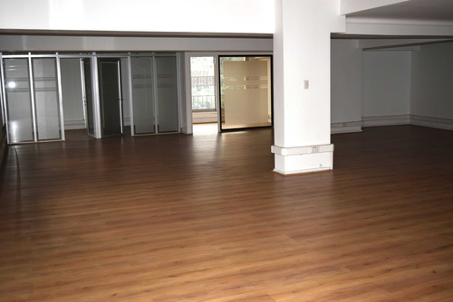 Remodelada, 379 M2. Miraflores Con Moneda (91420)
