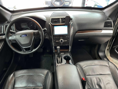 Imagen 4 de 11 de Ford Explorer Limited