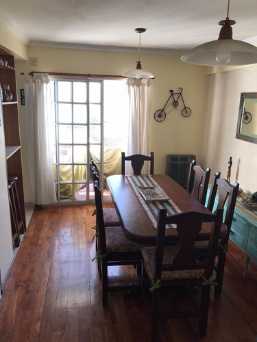 Departamento En Venta La Plata Centro  Dos Dormitorios  Cochera 61  E/18 Y 19