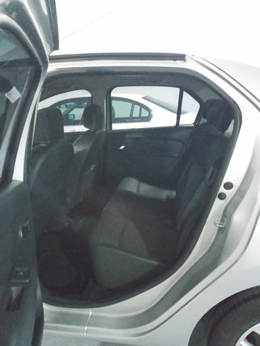 Renault Logan 2016 1.6 Dynamique