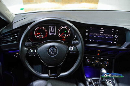 Imagem 12 de 13 de Volkswagen Jetta Comfort. 250 Tsi 1.4 Flex 16v Aut 2018