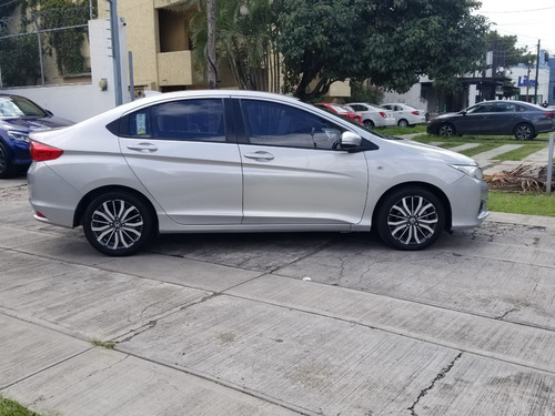 Imagen 2 de 15 de Honda City