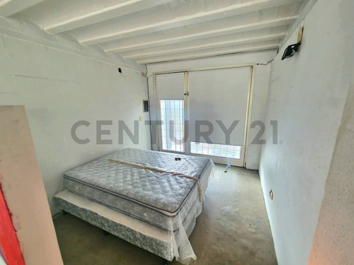 Venta De Departamento, La Plata - Calle 70 E/ 16 Y 17