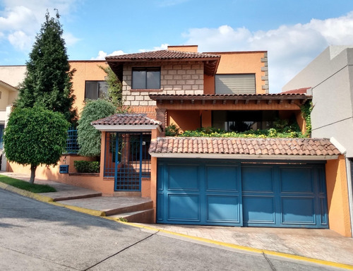 Imagen 1 de 30 de Hermosa Casa En Parques De La Herradura Con Doble Seguridad 3 Recámaras Con Vestidor Y Baño C/u Excelente Estado Para Cambiarte Ya - 400m2 De Construcción Garage Techado 3 Autos Puertas Eléctricas