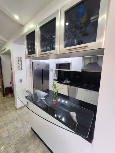 Imagen 17 de 19 de Rosaura Cortez Vende Apartamento Amoblado En La Trigaleña Res Tivoli Con Planta Y Pozo