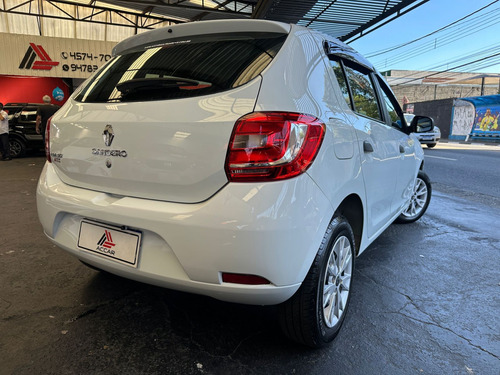 Renault Sandero 1.0 AUTHENTIQUE 16V FLEX 4P MANUAL
