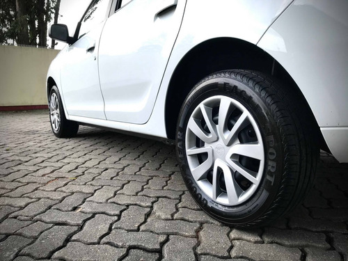 Renault Sandero 1.0 Expression 16v Flex 4p Manual
