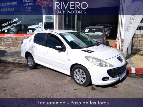 Peugeot 207 Compact 1.4 2010 Impecable!