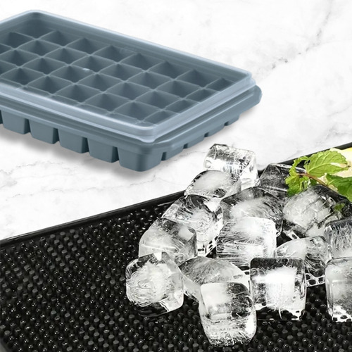 Forma De Gelo Com Tampa 40 Cubos Grande Plasnorthon 04 Unid