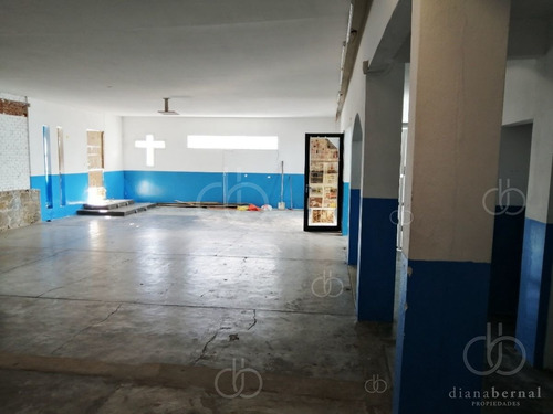 Imagen 4 de 10 de Local Comercial En El Centro De Malodonado, Ideal Para Depósito, Restaurante O Colegio.