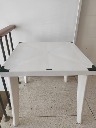 Mesa De Plastico Cuadrada Optiline