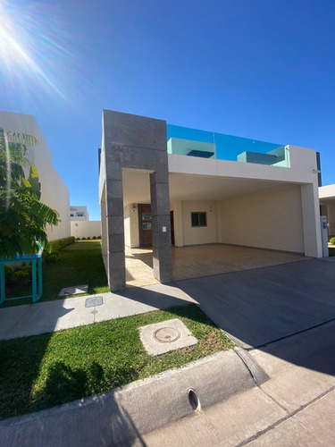 Casa A Estrenar En Residencial Privado Los Mochis, Sinaloa.