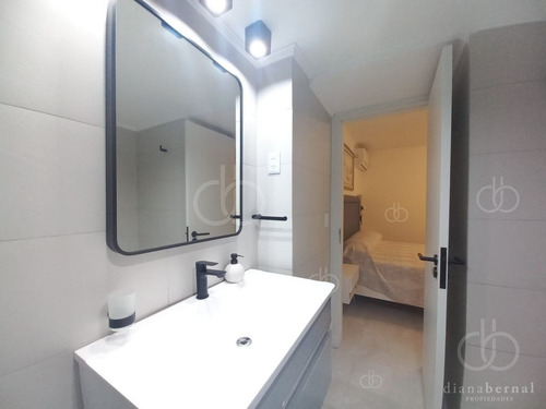 Imagen 7 de 27 de Vende Apartamento De 2 Dormitorios Y Medio En Chiverta, Reciclado Completo. Punta Del Este